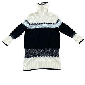 Tuckernuck Womens Turtleneck Sweater 100% Wool Size Medium